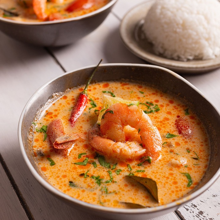 Tom yum soup with prawns